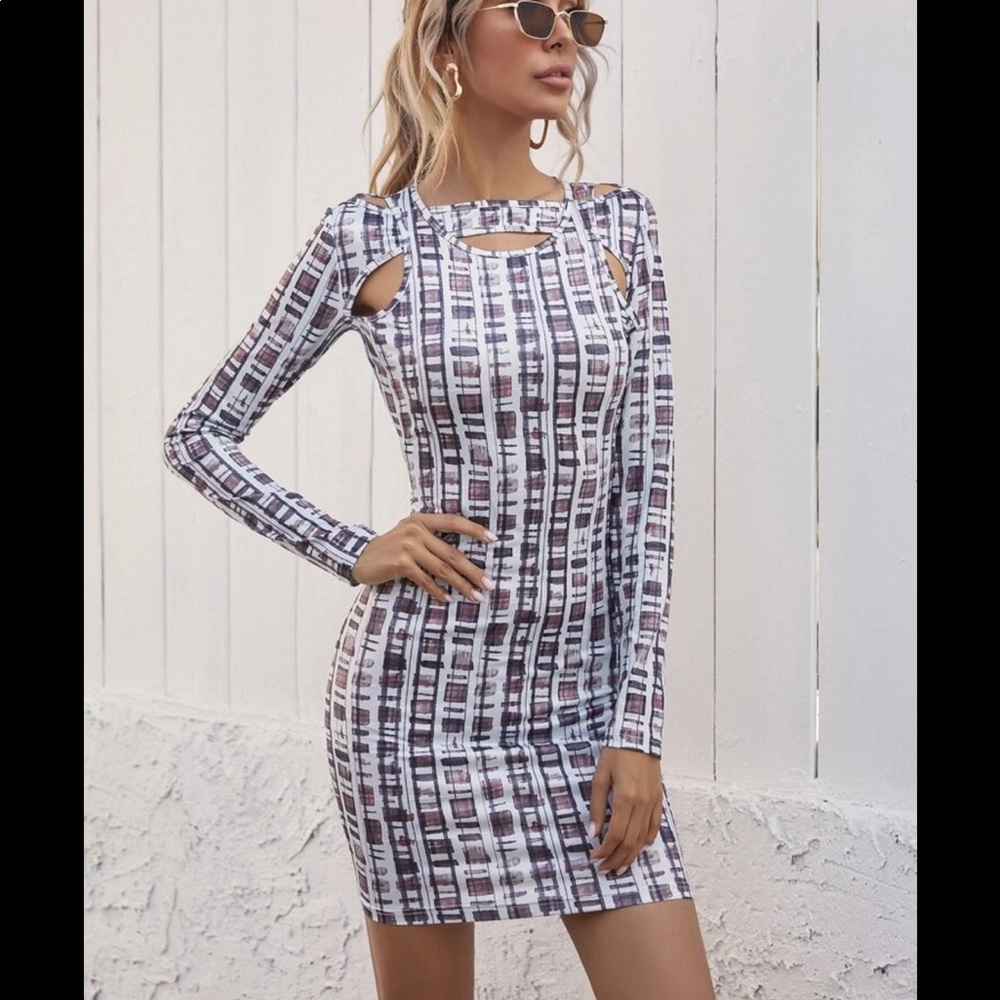 geometric print dress with neck opening size S new